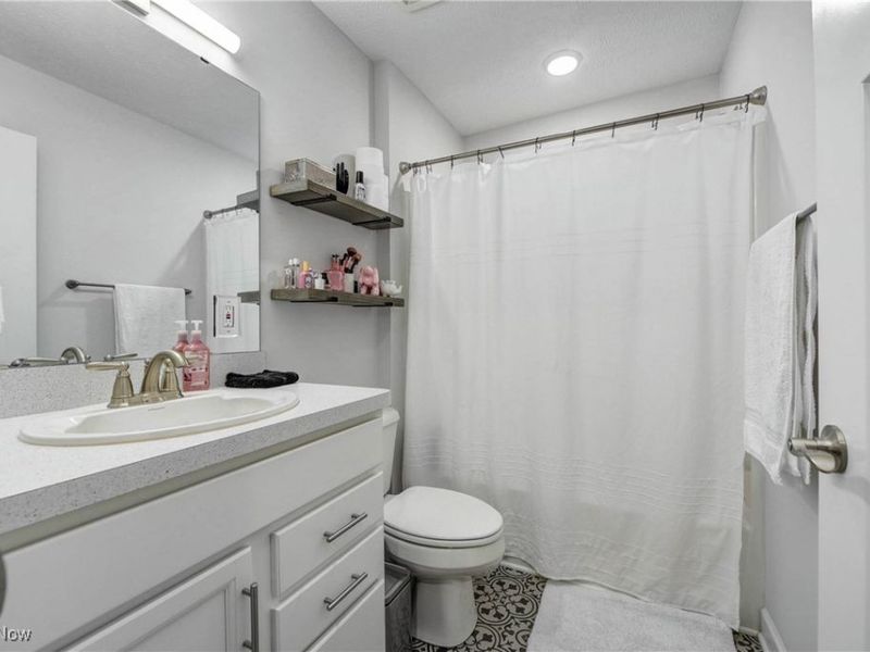 7510 Elton Avenue, Cleveland, OH 44102 Photo 24