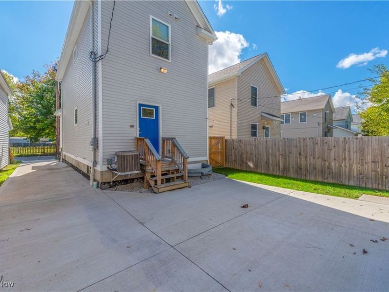 7510 Elton Avenue, Cleveland, OH 44102 Photo 37