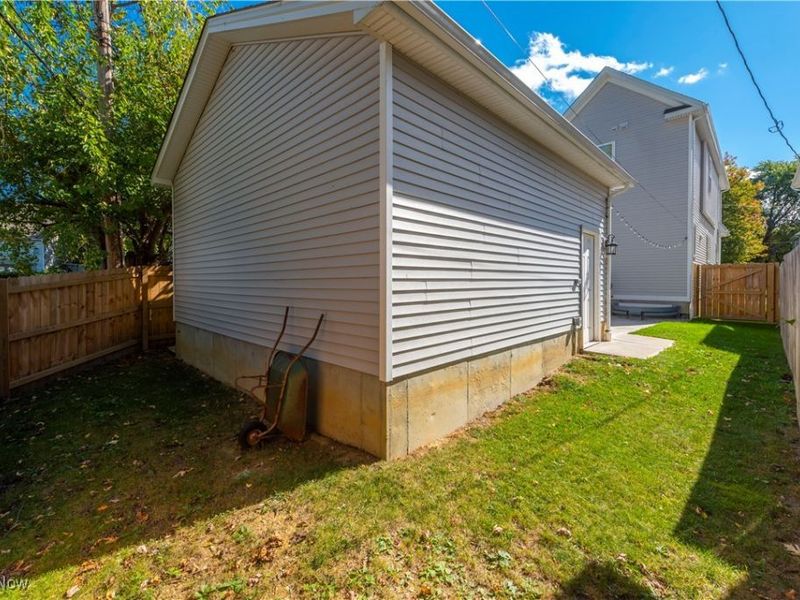 7510 Elton Avenue, Cleveland, OH 44102 Photo 41