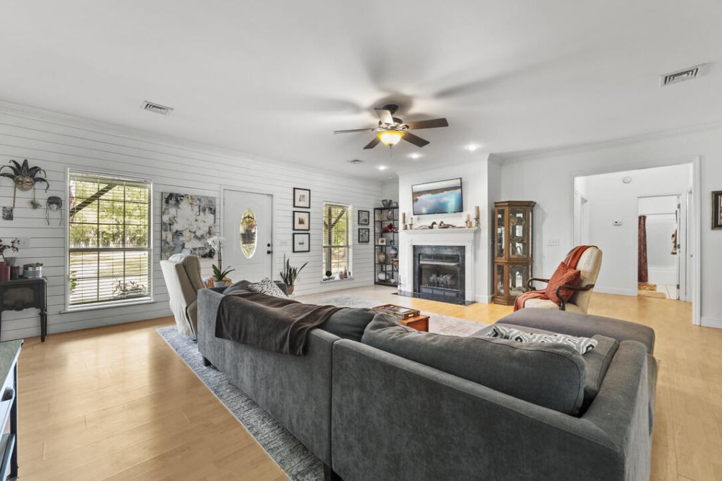 3401 Santee River Road Photo 8