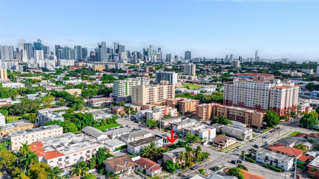 1267 NW 3rd St, Miami, FL 33125 Photo