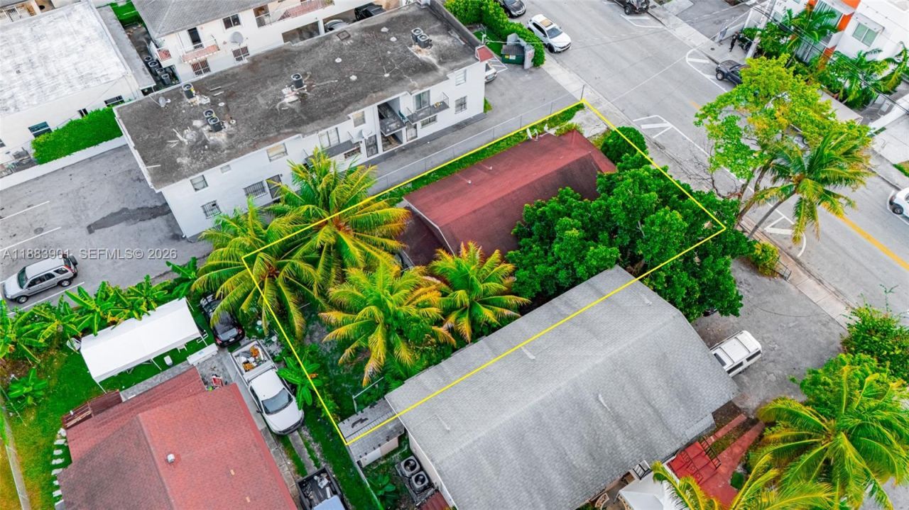 1267 NW 3rd St, Miami, FL 33125 Photo