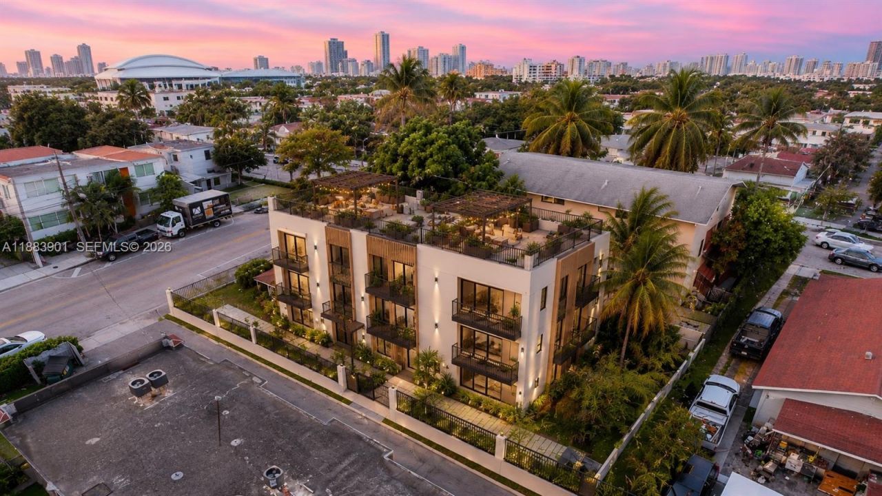 1267 NW 3rd St, Miami, FL 33125 Photo