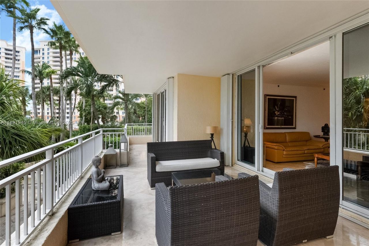 791 Crandon Blvd, Unit 303, Key Biscayne, FL 33149 Photo