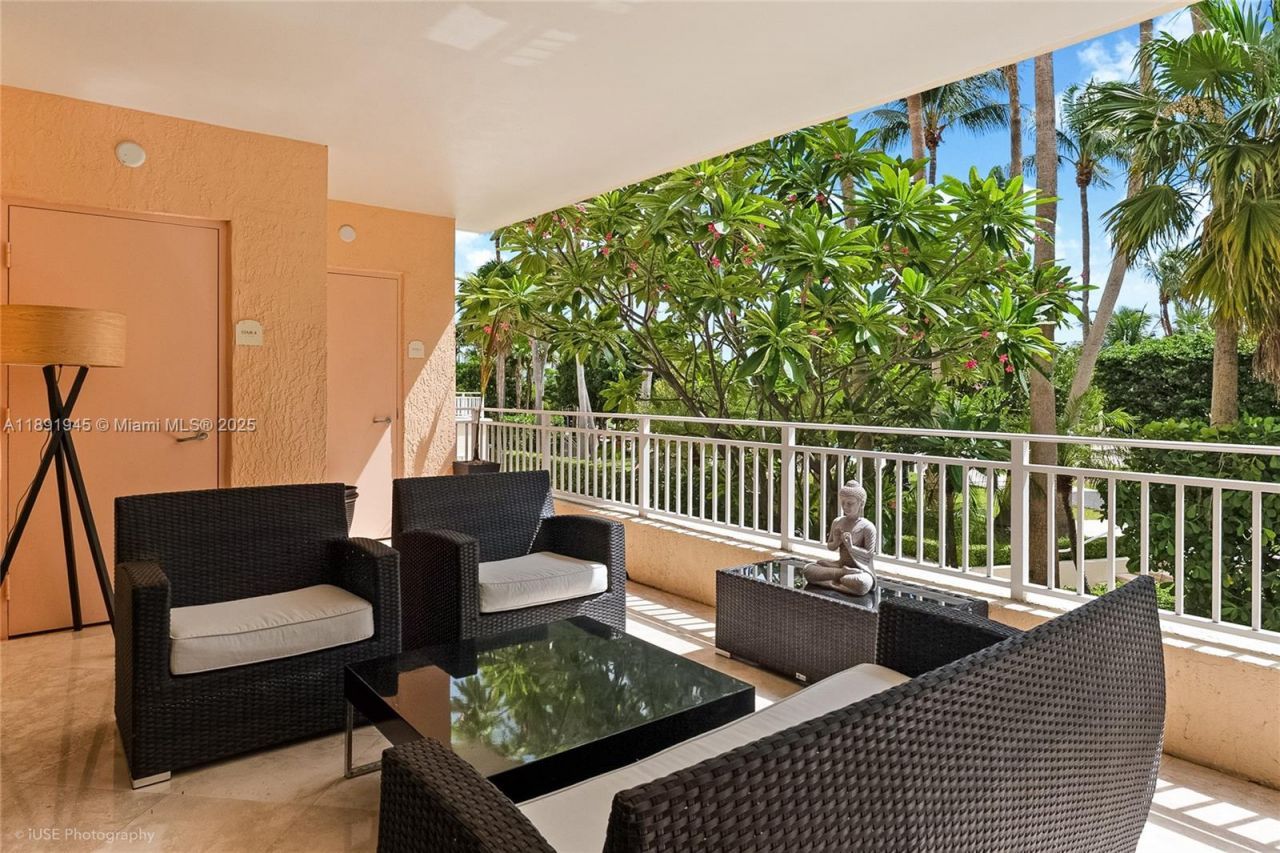 791 Crandon Blvd, Unit 303, Key Biscayne, FL 33149 Photo