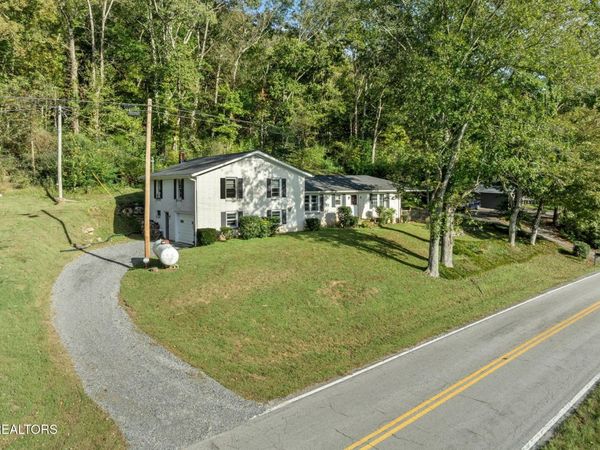 334 Wartrace Hwy, Pleasant Shade, TN 37145