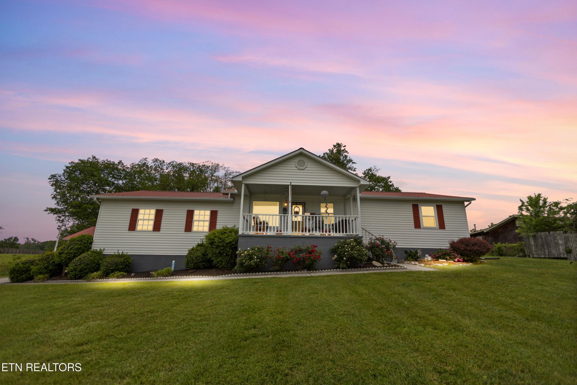 335 SW Brown Drive, Knoxville, TN 37918 Main Photo