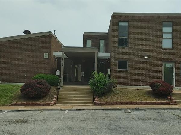 2754 Bacon Street, St Louis, MO 63106