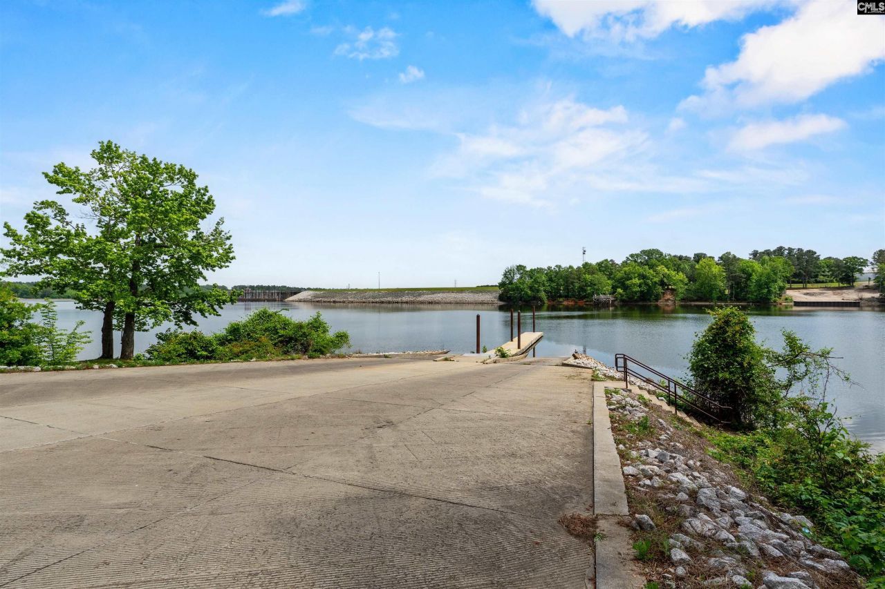 1427-2 Buck Hill Landing Road  Photo 8