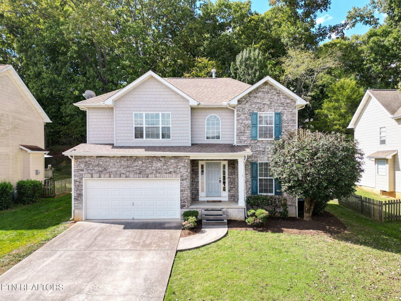 10033 Madison Ridge Lane, Knoxville, TN 37922 Main Photo