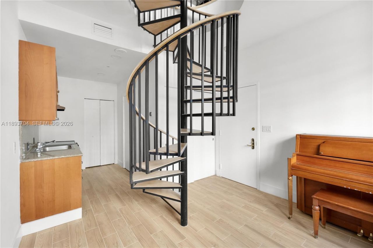 20165 NE 39th Pl, Unit 303 & 204, Aventura, FL 33180 Photo