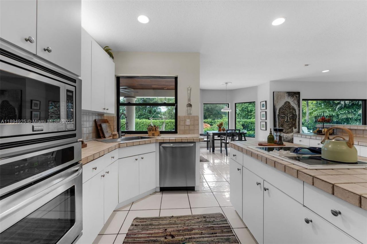 12019 SW 77th Ter, Miami, FL 33183 Photo