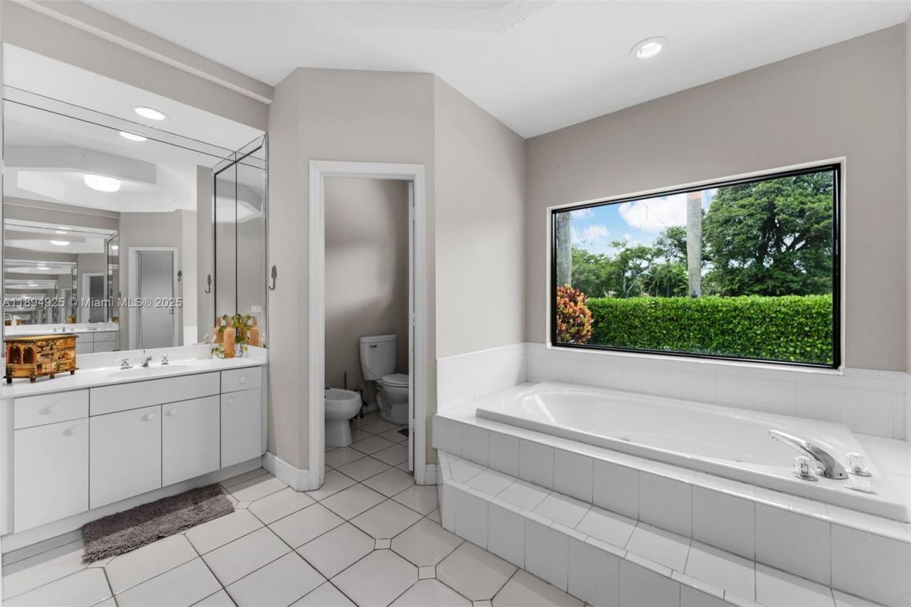 12019 SW 77th Ter, Miami, FL 33183 Photo