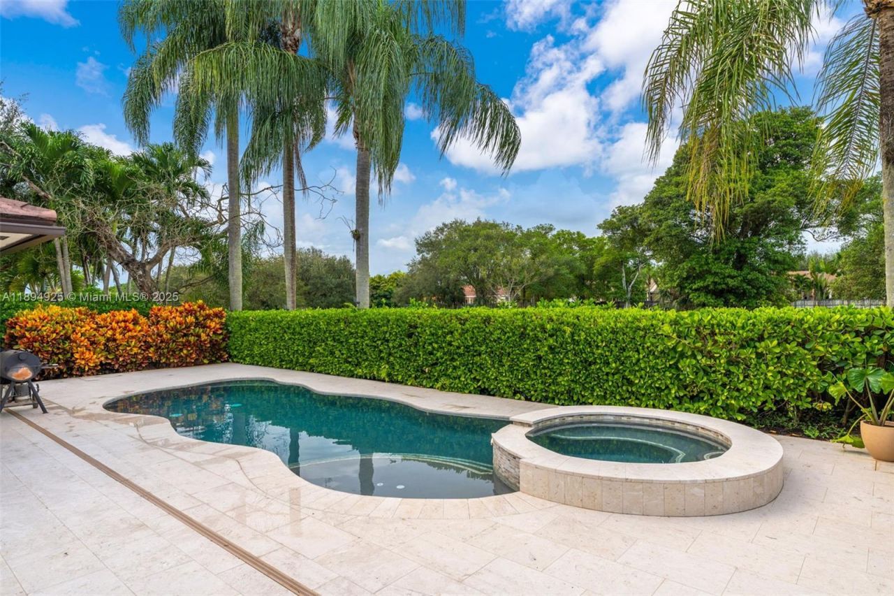 12019 SW 77th Ter, Miami, FL 33183 Photo