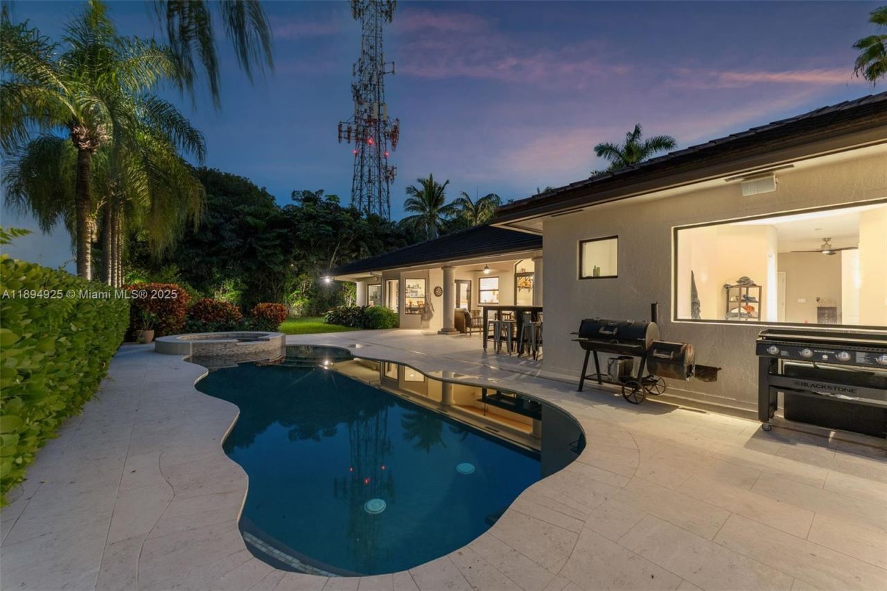 12019 SW 77th Ter, Miami, FL 33183 Photo