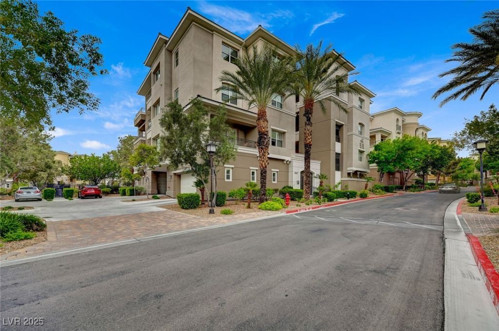 9201 Tesoras Drive, Unit 401, Las Vegas, NV 89144 Main Photo