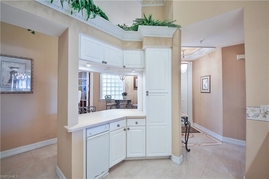 837 Sailaway Ln, Unit 202, Naples, FL 34108 Photo