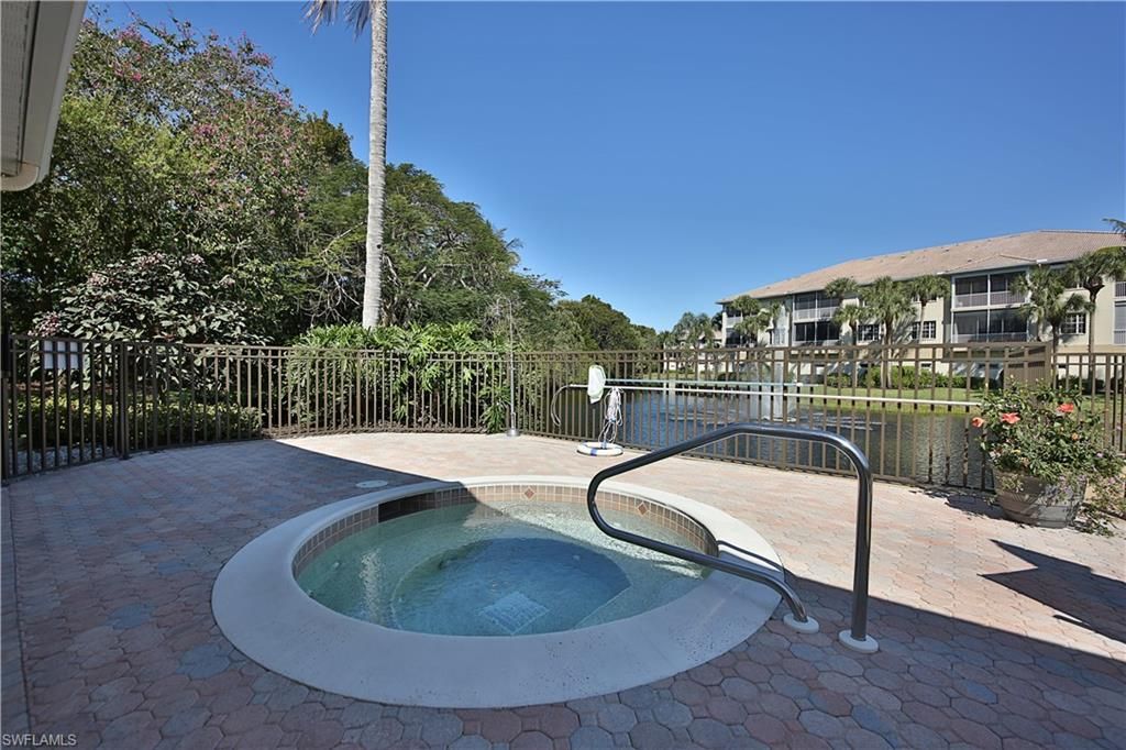 837 Sailaway Ln, Unit 202, Naples, FL 34108 Photo