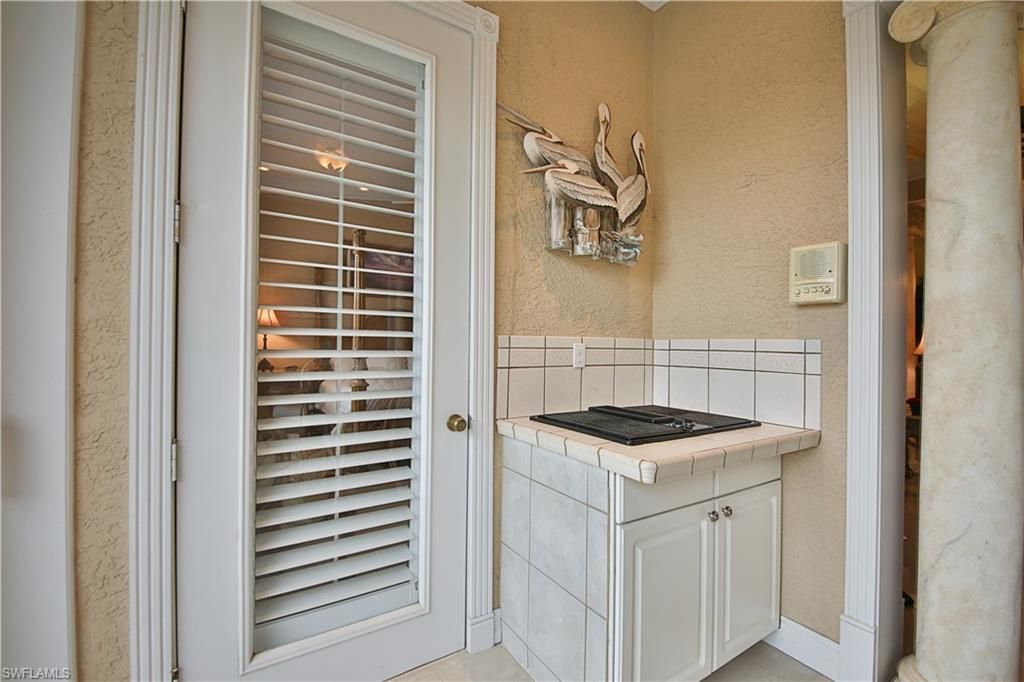 837 Sailaway Ln, Unit 202, Naples, FL 34108 Photo