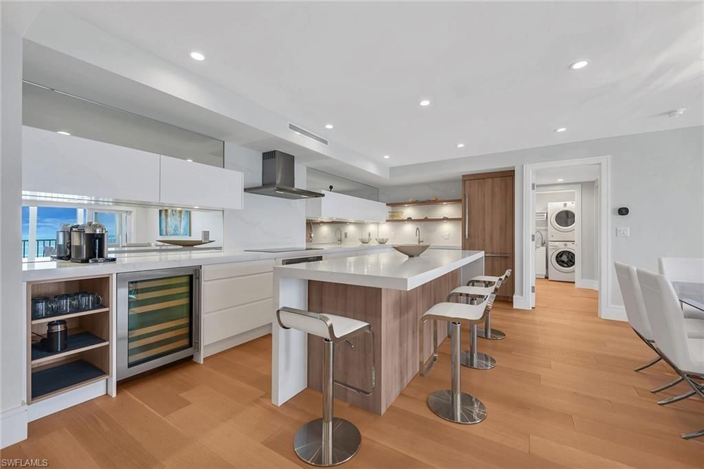 2885 Gulf Shore Blvd N, Unit 702, Naples, FL 34103 Photo