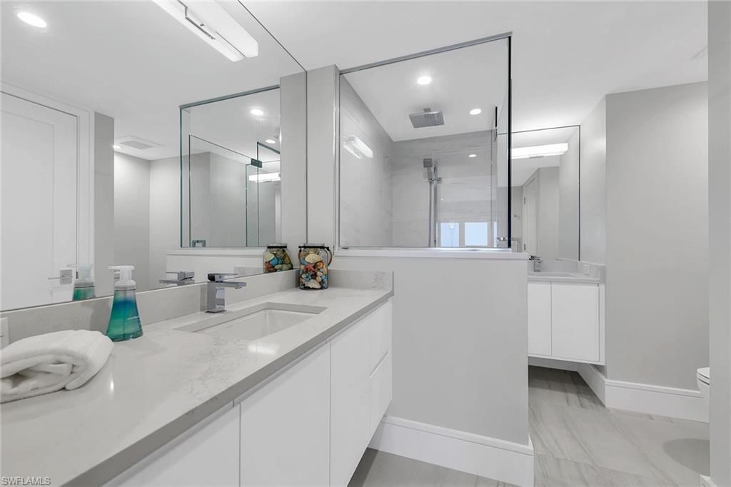 2885 Gulf Shore Blvd N, Unit 702, Naples, FL 34103 Photo