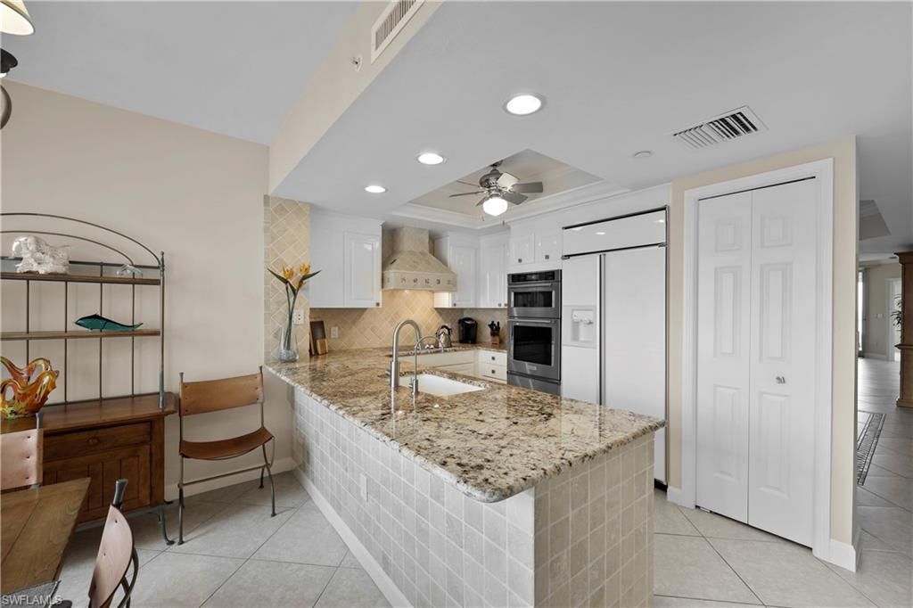 7117 Pelican Bay Blvd, Unit 1101, Naples, FL 34108 Photo