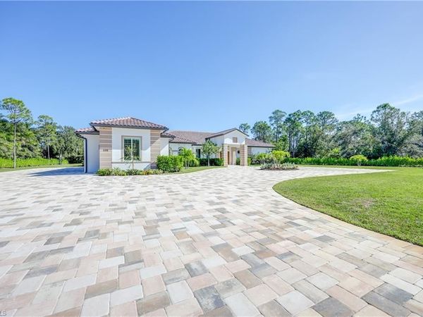 590 Carica RD, NAPLES, FL 34108