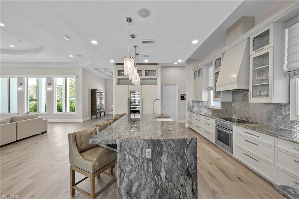 590 Carica Rd, Naples, FL 34108 Photo