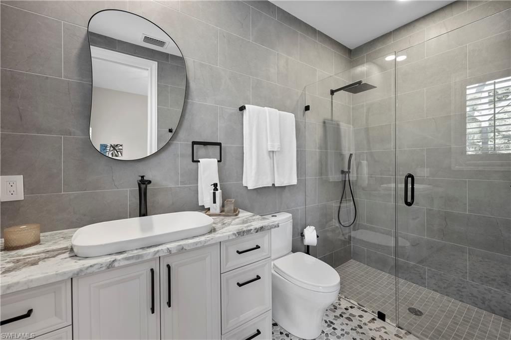 590 Carica Rd, Naples, FL 34108 Photo