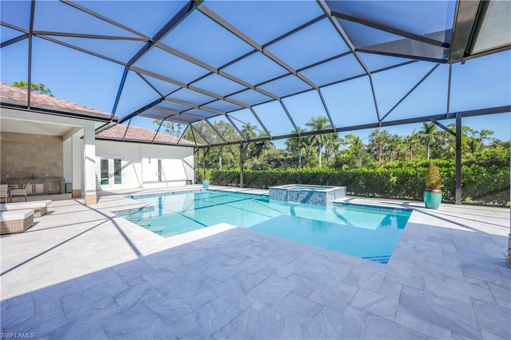 590 Carica Rd, Naples, FL 34108 Photo