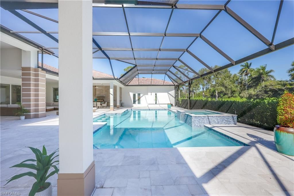 590 Carica Rd, Naples, FL 34108 Photo
