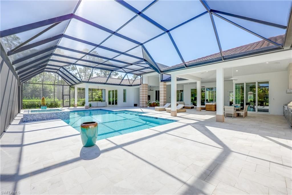 590 Carica Rd, Naples, FL 34108 Photo