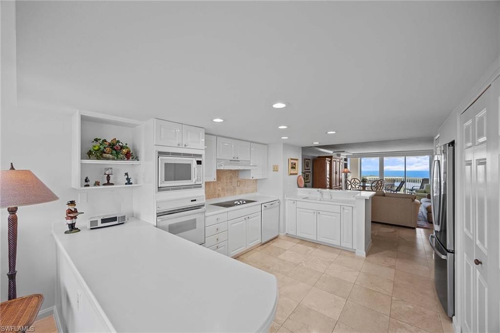 6849 Grenadier Blvd, Unit 1004, Naples, FL 34108 Photo