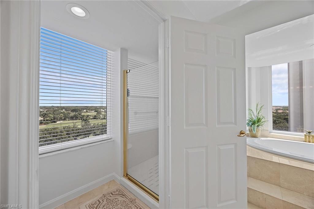 6849 Grenadier Blvd, Unit 1004, Naples, FL 34108 Photo