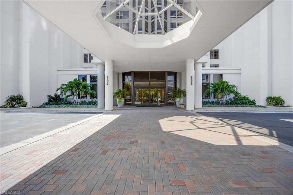 6849 Grenadier Blvd, Unit 1004, Naples, FL 34108 Photo