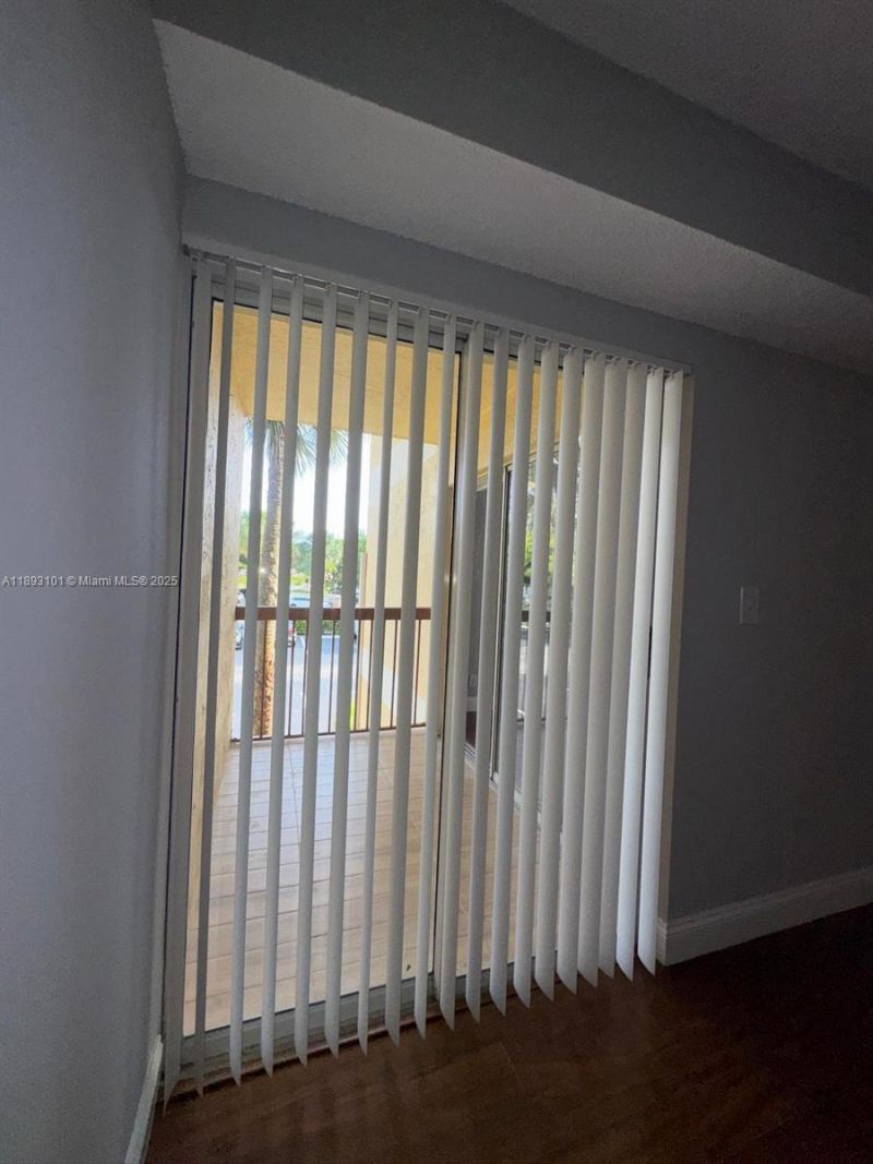 7610 Westwood Dr, Unit 122, Tamarac, FL 33321 Photo