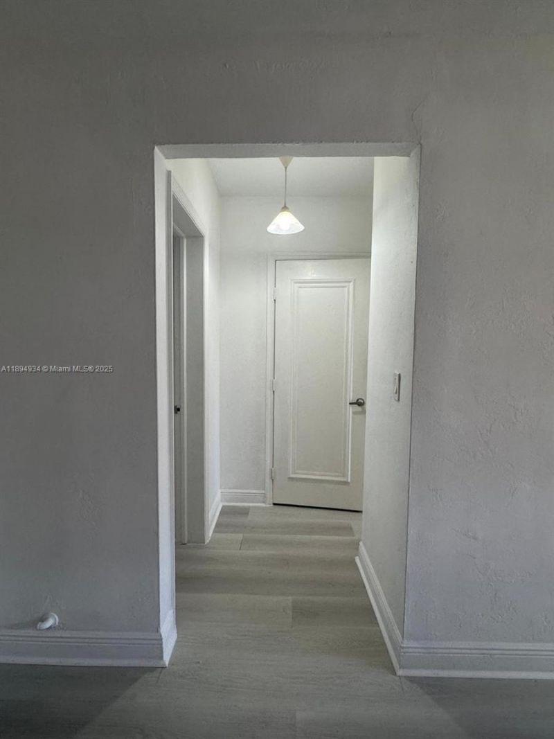 605 77th St, Miami Beach, FL 33141 Photo