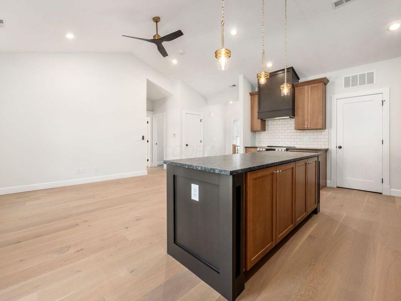 2015 W 5th Avenue , Unit 108, Marble Cliff, OH 43212 Photo 10