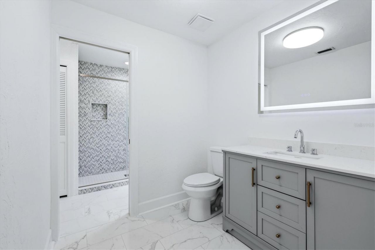 1351 Dixie Lee Lane, Sarasota, FL 34231 Photo