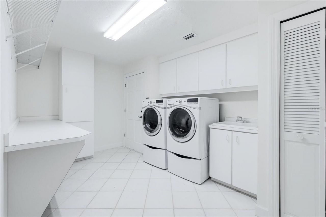 1351 Dixie Lee Lane, Sarasota, FL 34231 Photo