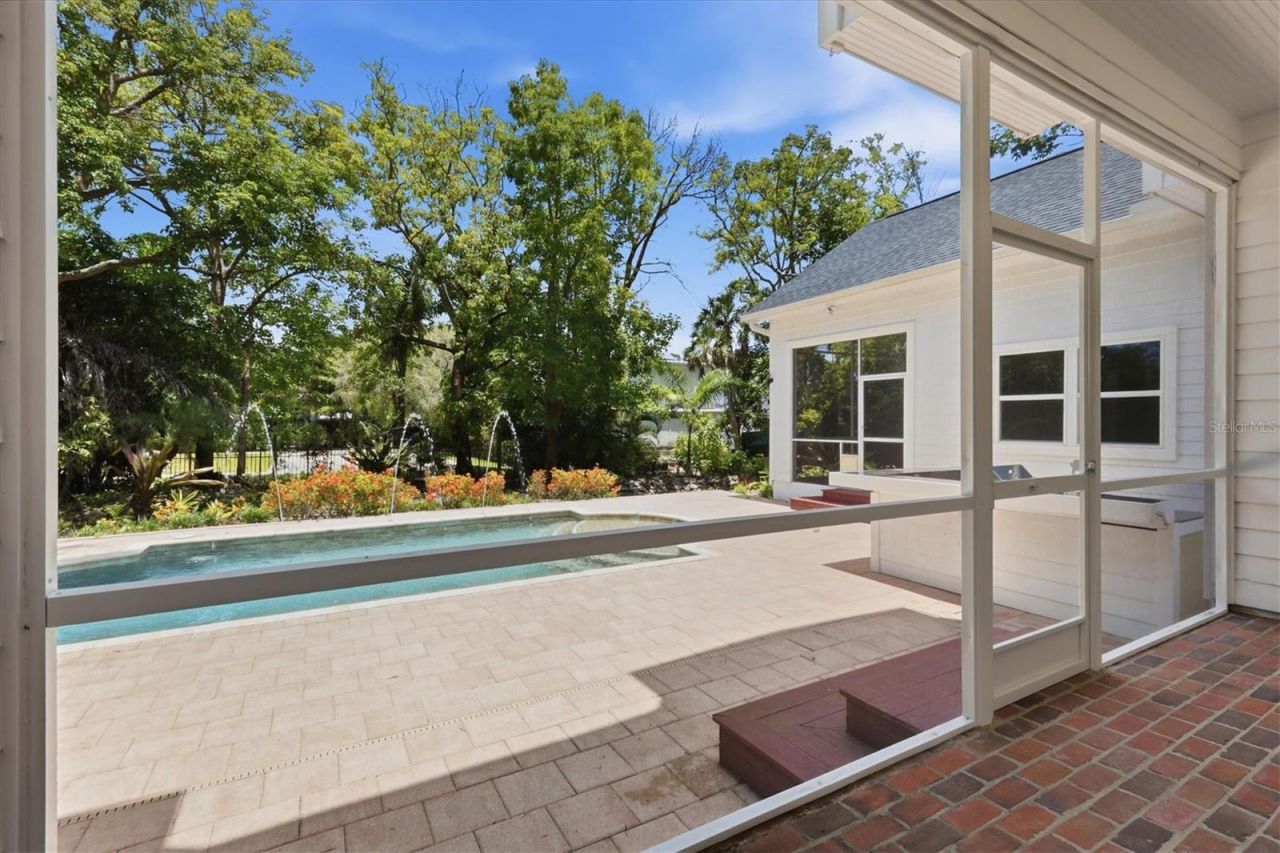 1351 Dixie Lee Lane, Sarasota, FL 34231 Photo
