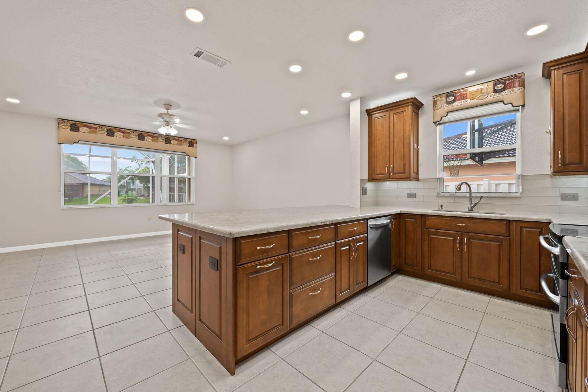 2738 SW 137th Terrace, Miramar, FL 33027 Photo