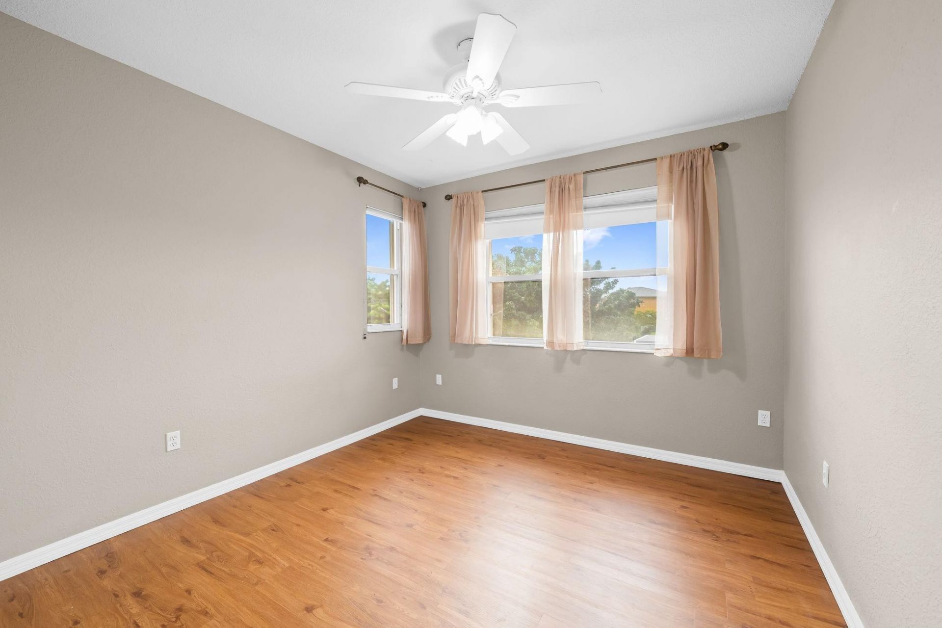 2738 SW 137th Terrace, Miramar, FL 33027 Photo