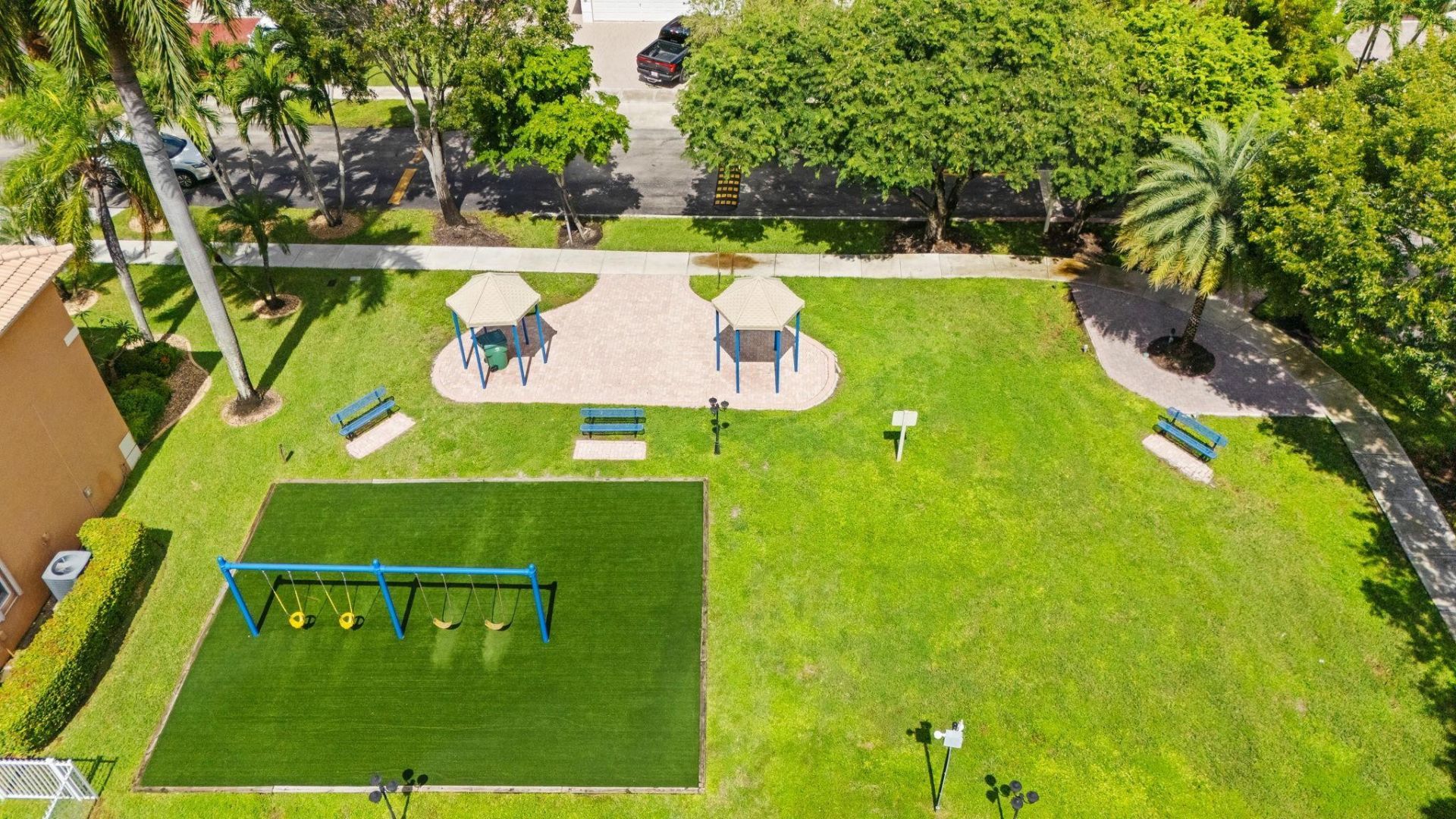 2738 SW 137th Terrace, Miramar, FL 33027 Photo