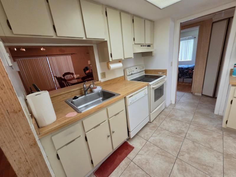 3212 Strawflower Way, Unit 210, Lake Worth, FL 33467 Photo