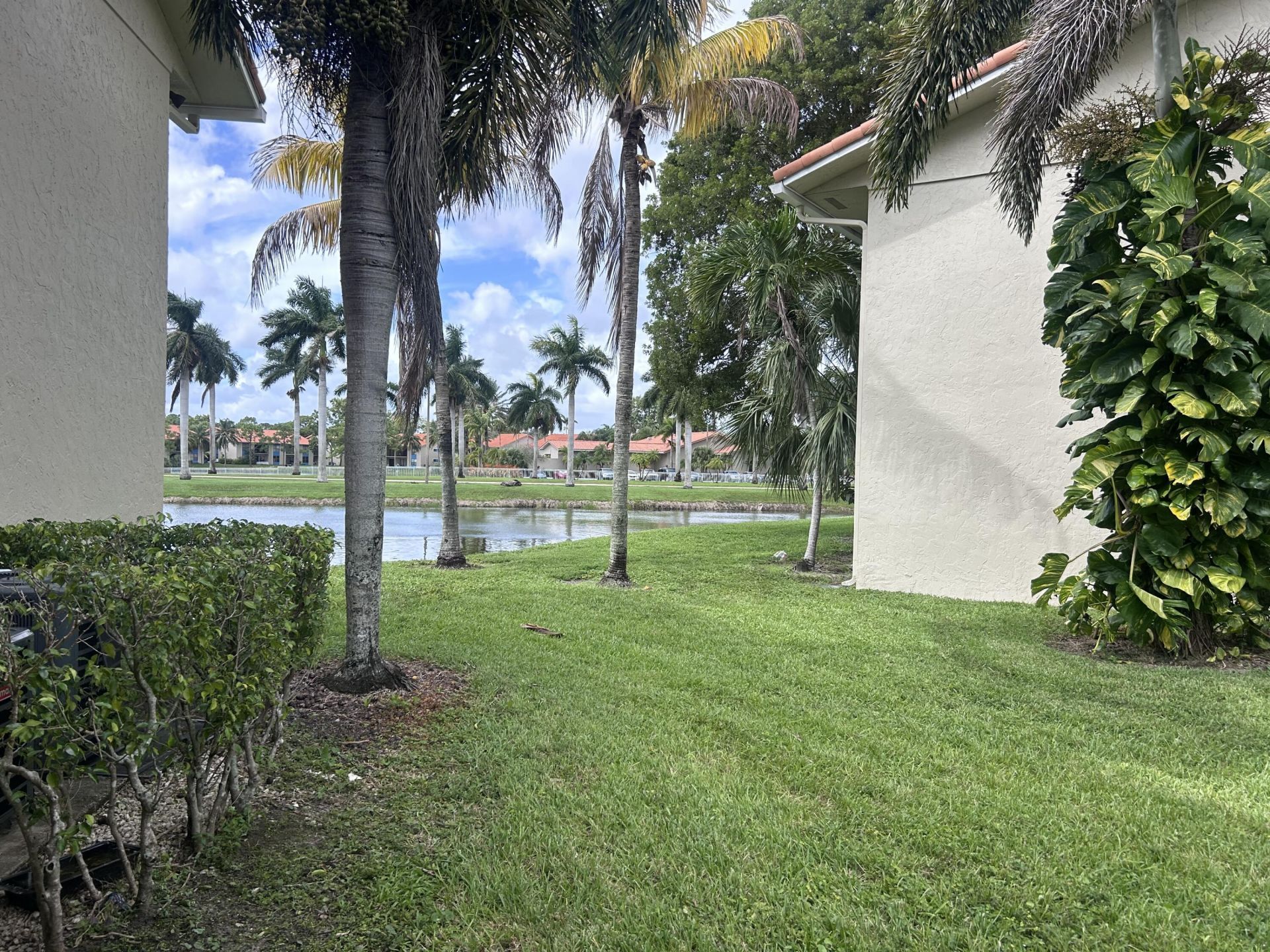 1525 Lake Crystal Drive, Unit D, West Palm Beach, FL 33411 Photo