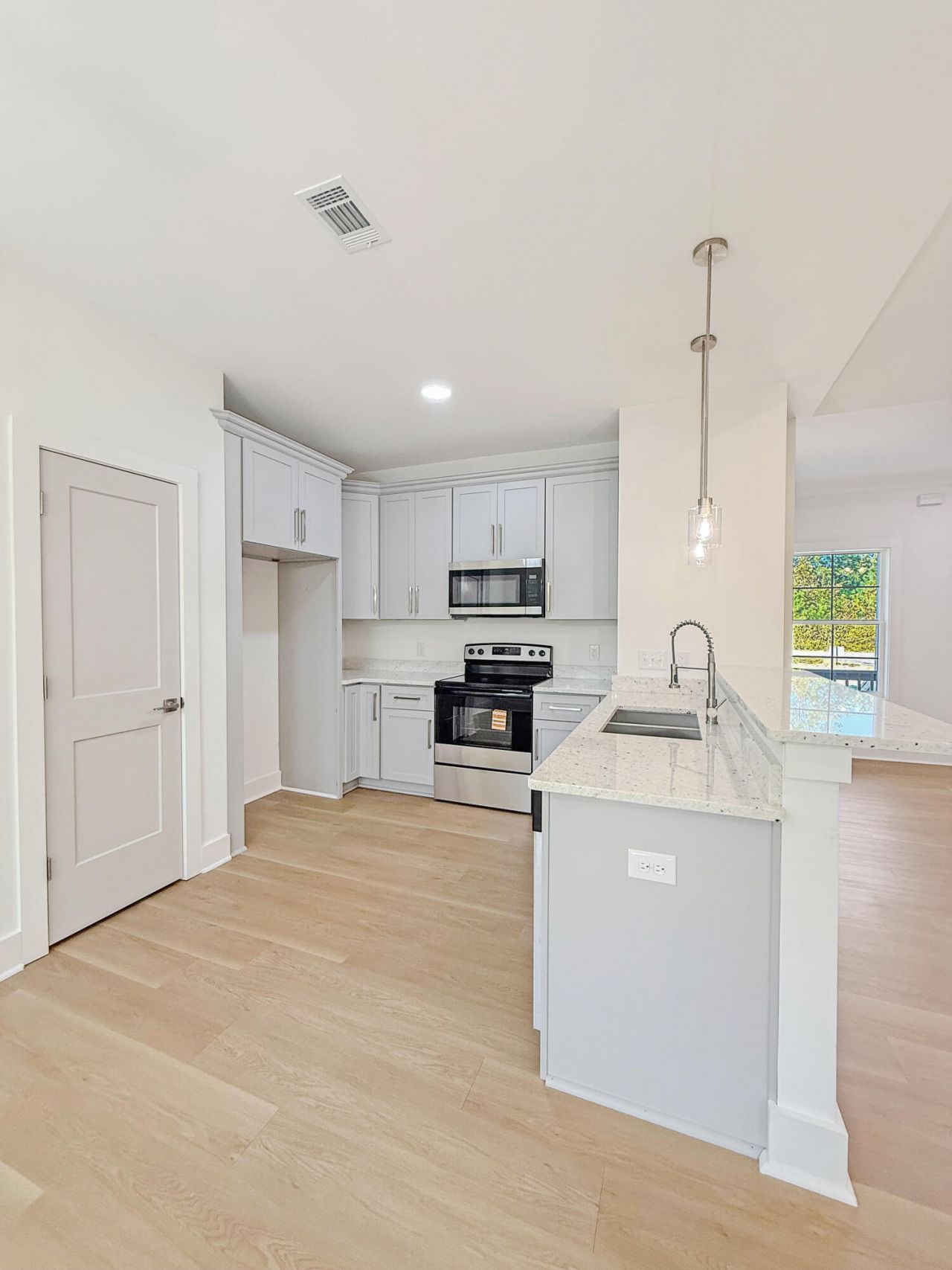 1501 Harris Drive Photo 8