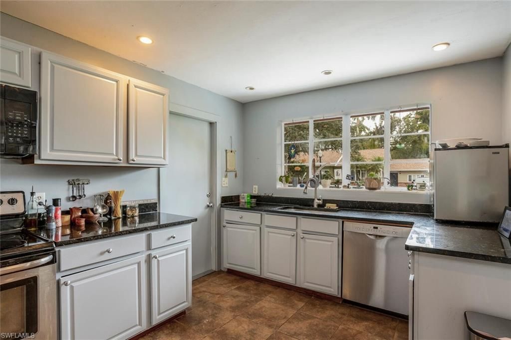 1429 Sandra Dr, Fort Myers, FL 33901 Photo