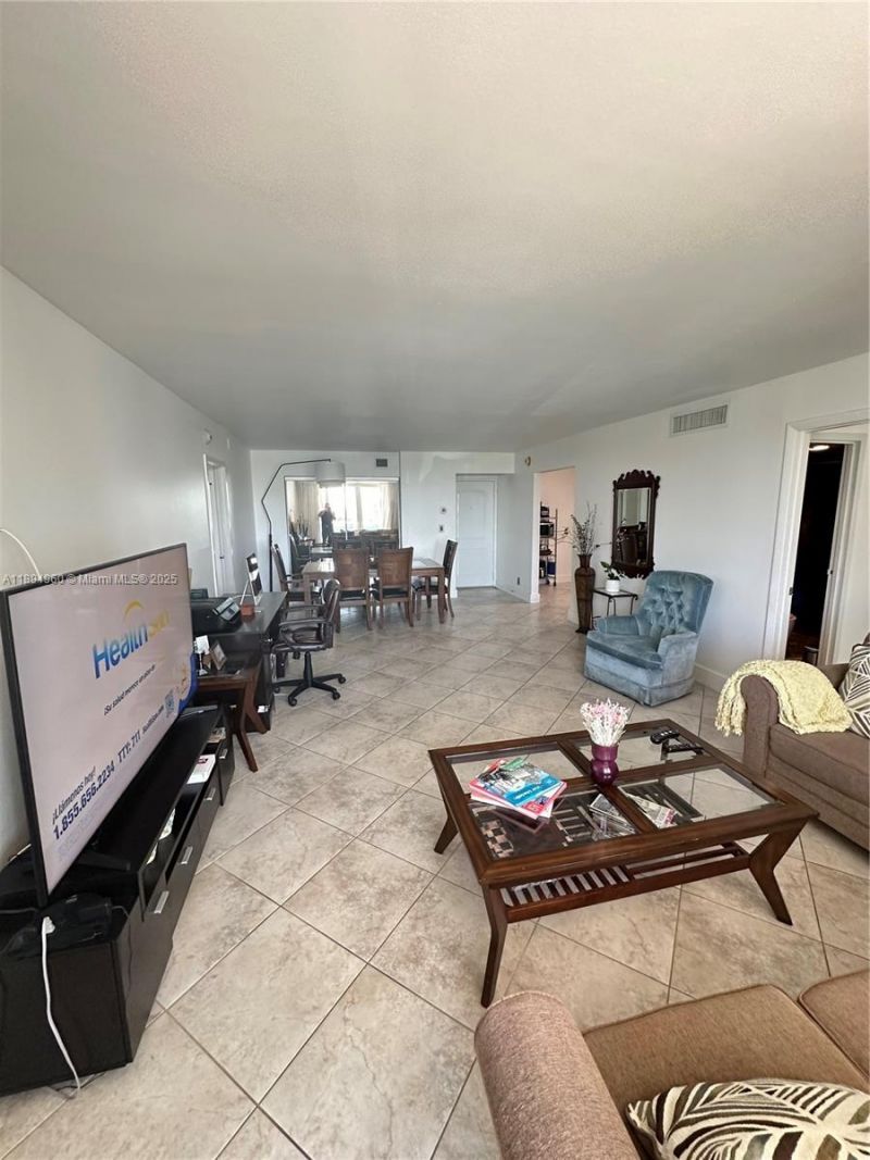 100 Bayview Dr, Unit 601, Sunny Isles Beach, FL 33160 Photo