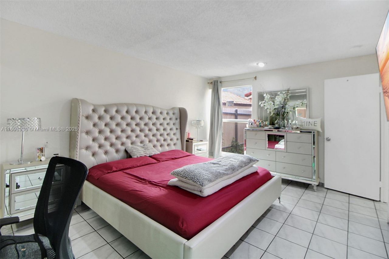 13246 SW 9th Ter, Miami, FL 33184 Photo